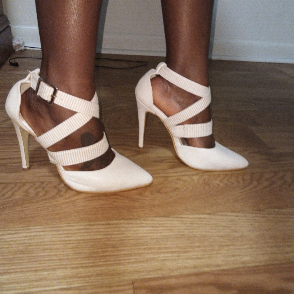 Heel - Picture 5 of 7